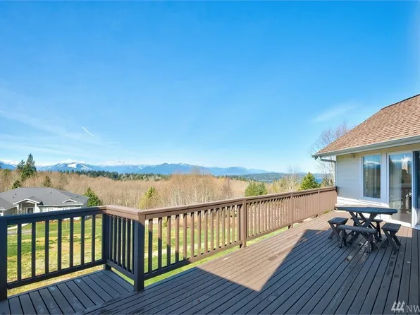 9943 Silver Sound Ln NW, Silverdale, WA 98383