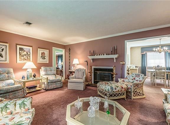 3rd image of 552 Highpoint Dr