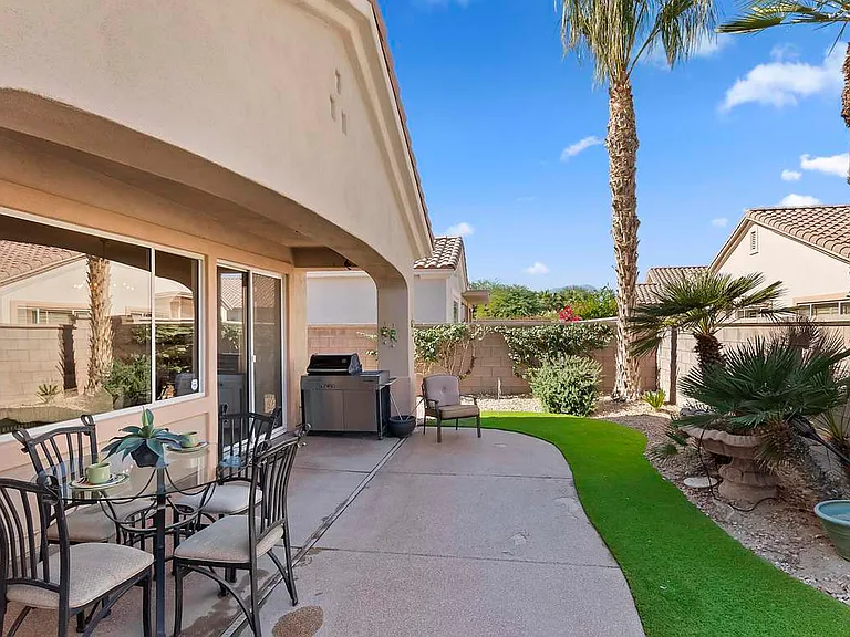 78992 Apricot Ln — Photo 3