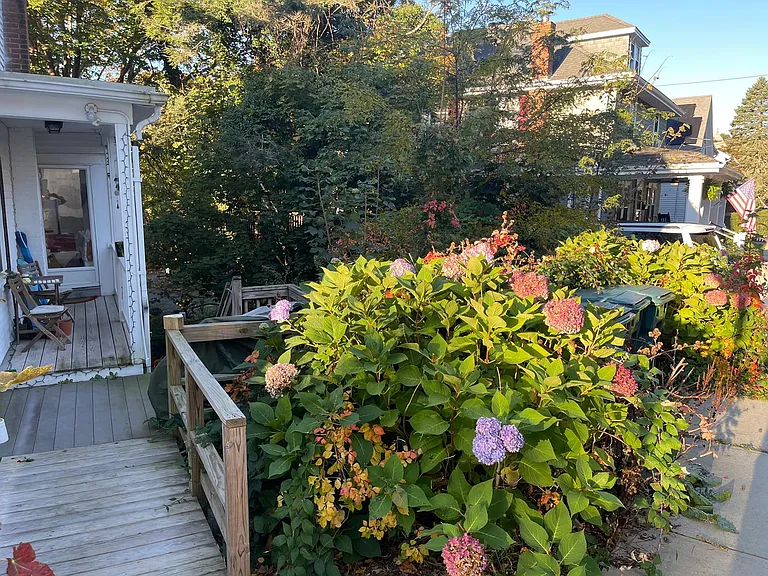47 Russell St #1 — Photo 21