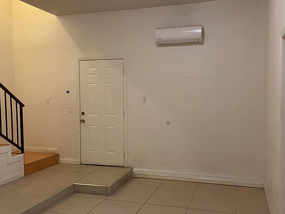 4th image of 2134 N Marianna Ave #2