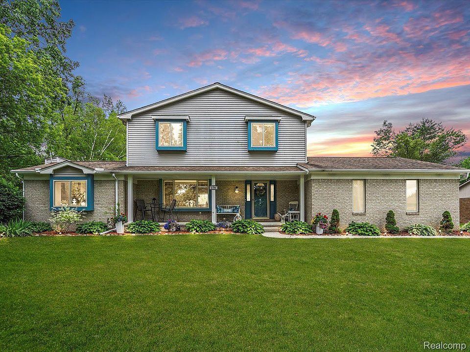 1st image of 176 Edgelake Dr