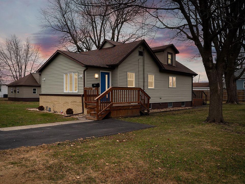 1st image of 905 Hoyne St