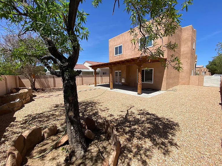 1412 Stone Canyon Rd NE — Photo 48