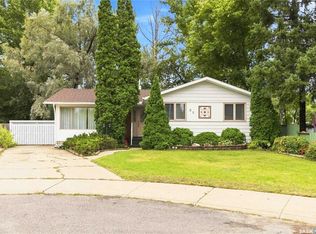 86 Brown CRESCENT, Saskatoon, SK S7J 2R8