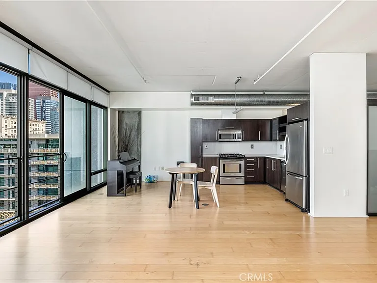 1100 Hope #810 — Photo 10