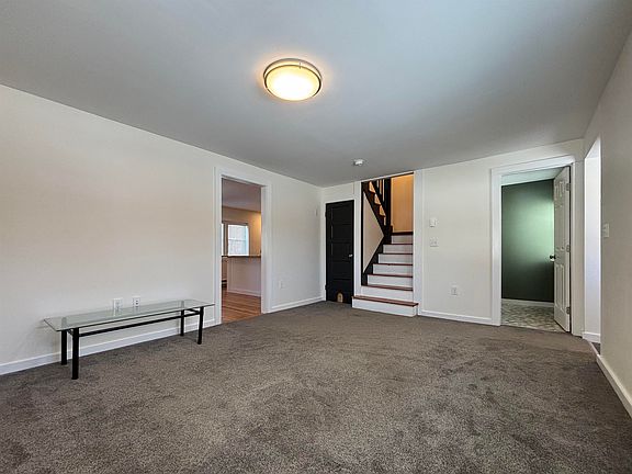 5th image of 18 Beech Street #B