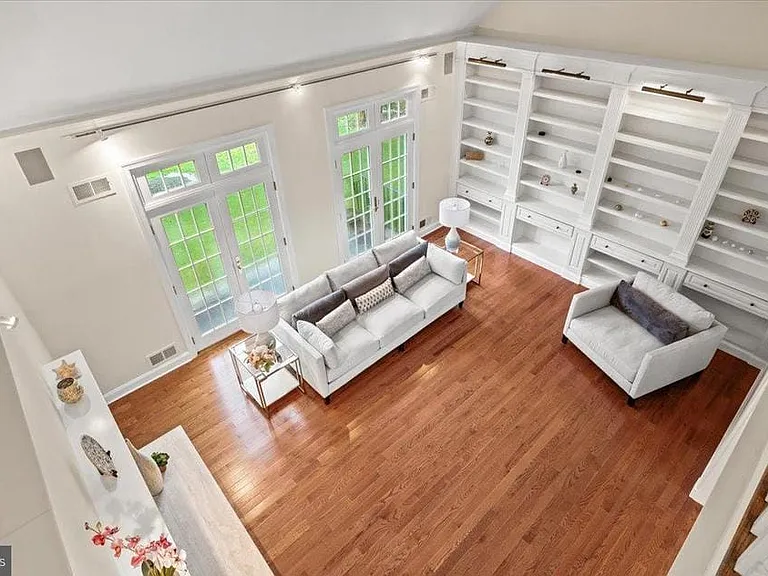 12 Windermere Way — Photo 17
