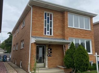 8248 W 95th St, Hickory Hills, IL 60457