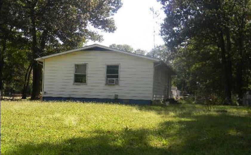 2nd image of 7596 Buckman Ave