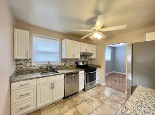 1904 Valley Stream Dr, Rockville, MD 20851