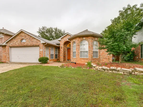 3004 Norwich Ln, Corinth, TX 76210