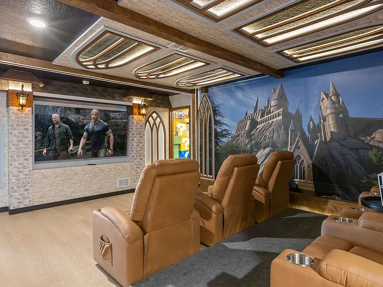 Building's Lounge