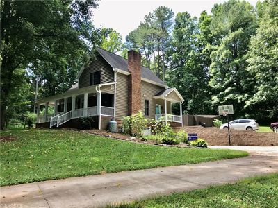 717 Brown Rd, King, NC, 27021