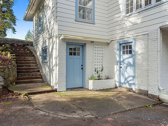2nd image of 4025 Pacific Way