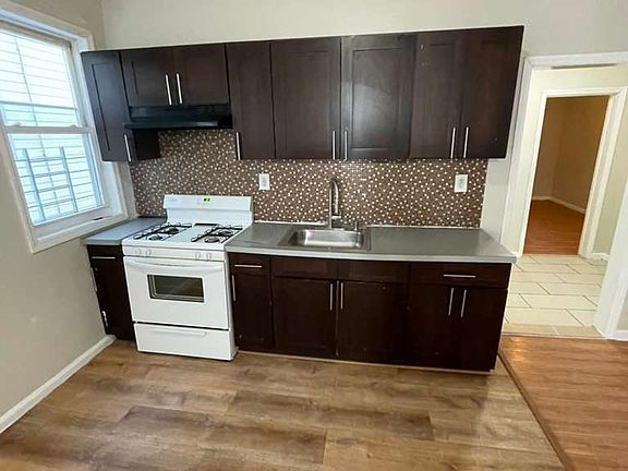 5th image of 114 S 14th St #L1