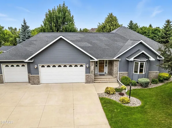 3704 18th Ave S, Grand Forks, ND 58201