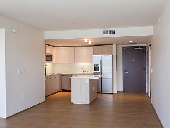 3rd image of 888 Kapiolani Blvd #4302