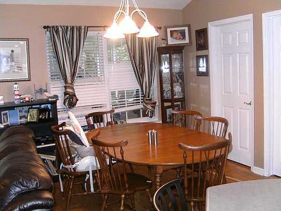 3rd image of 188 17th St
