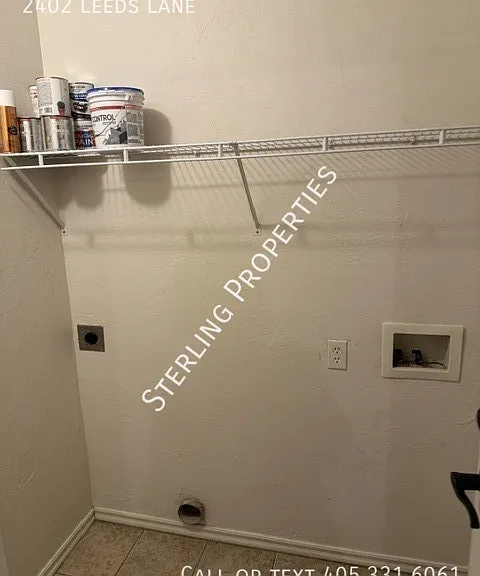 2402 Leeds Ln — Photo 24