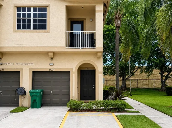 13221 SW 42nd St #8203, Miramar, FL 33027