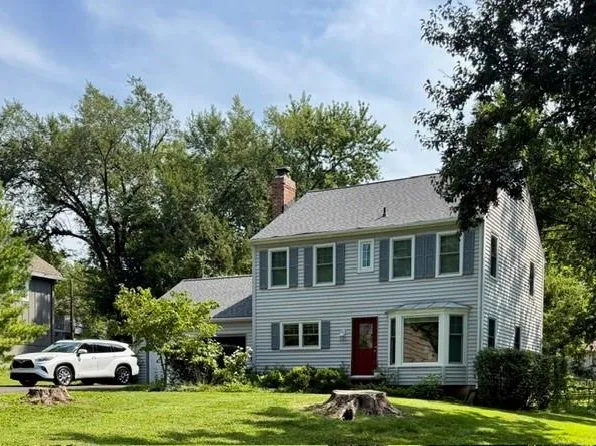 9515 Granada St, Overland Park, KS 66207