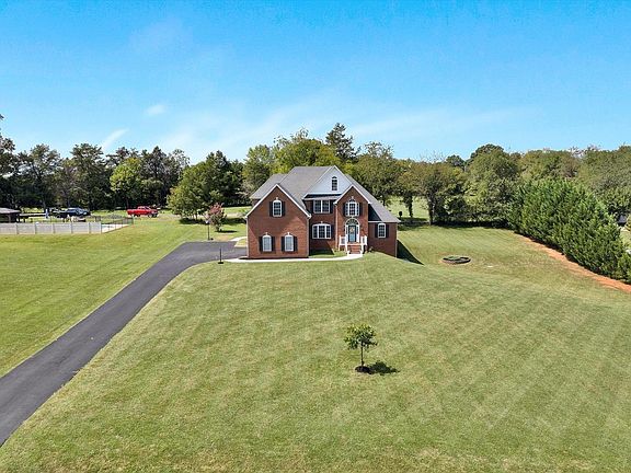 4th image of 1222 Majestic Oaks Dr