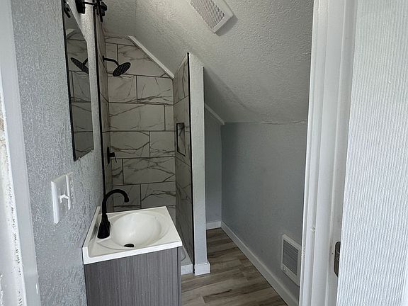 2nd image of 501 N Walnut St #1