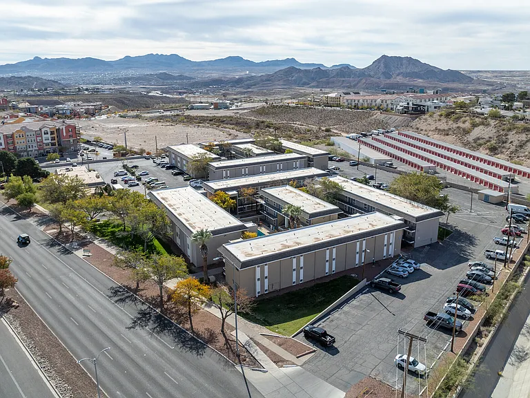 Vista Sol Apartments — Photo 11