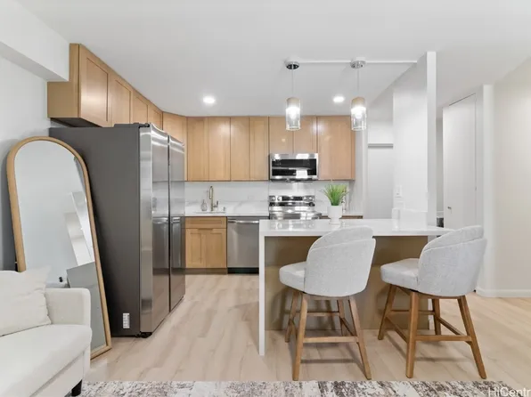 1616 Kewalo St APT 403, Honolulu, HI 96822