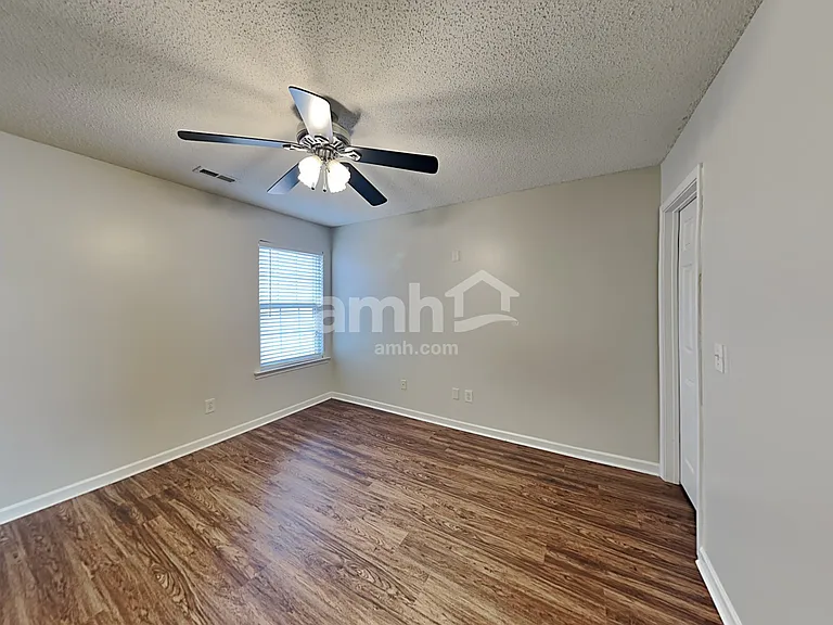 8836 Laurel Run Dr — Photo 15