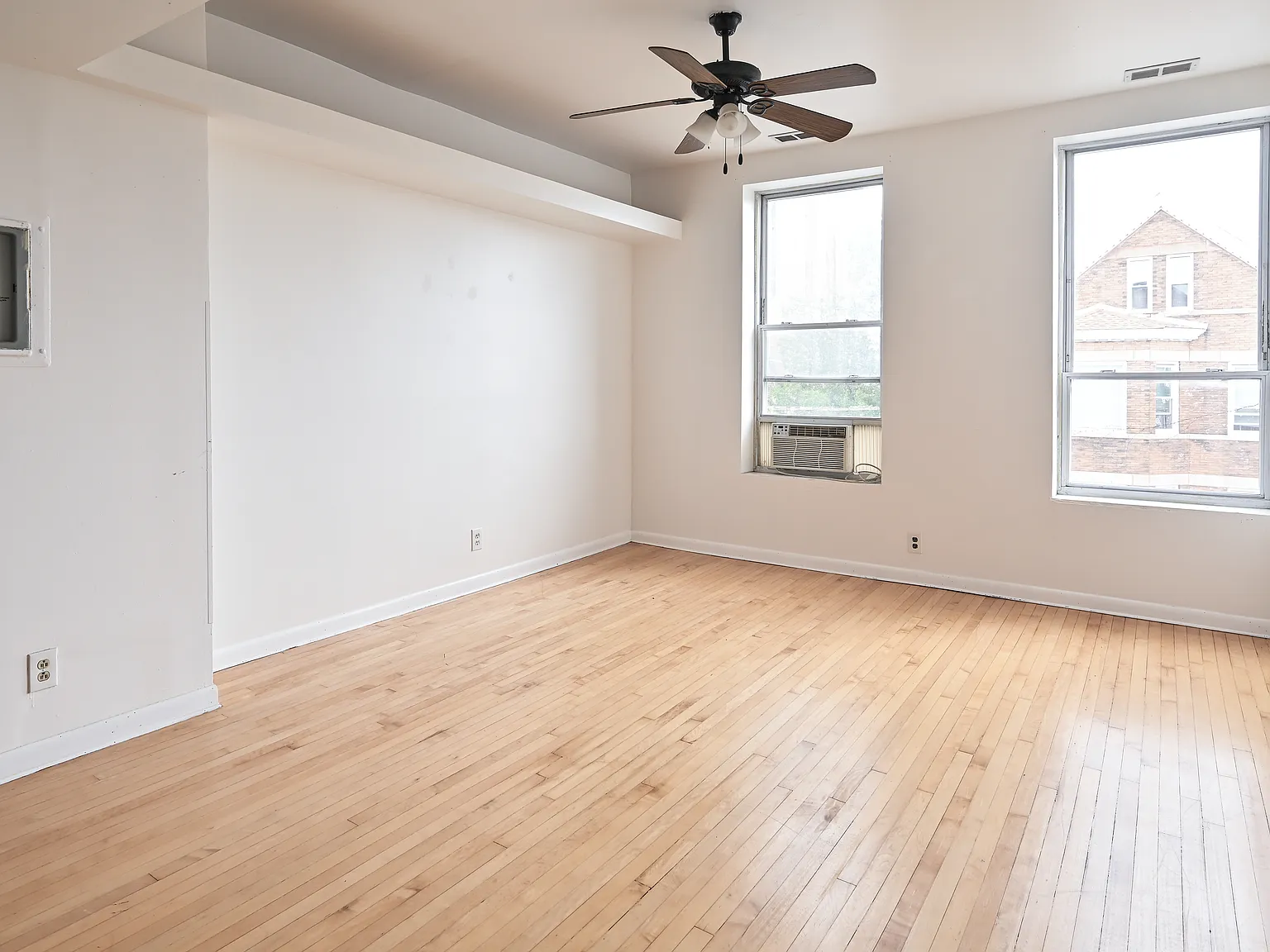 2 bed, 1.5 bath, $1,850 — Photo 3