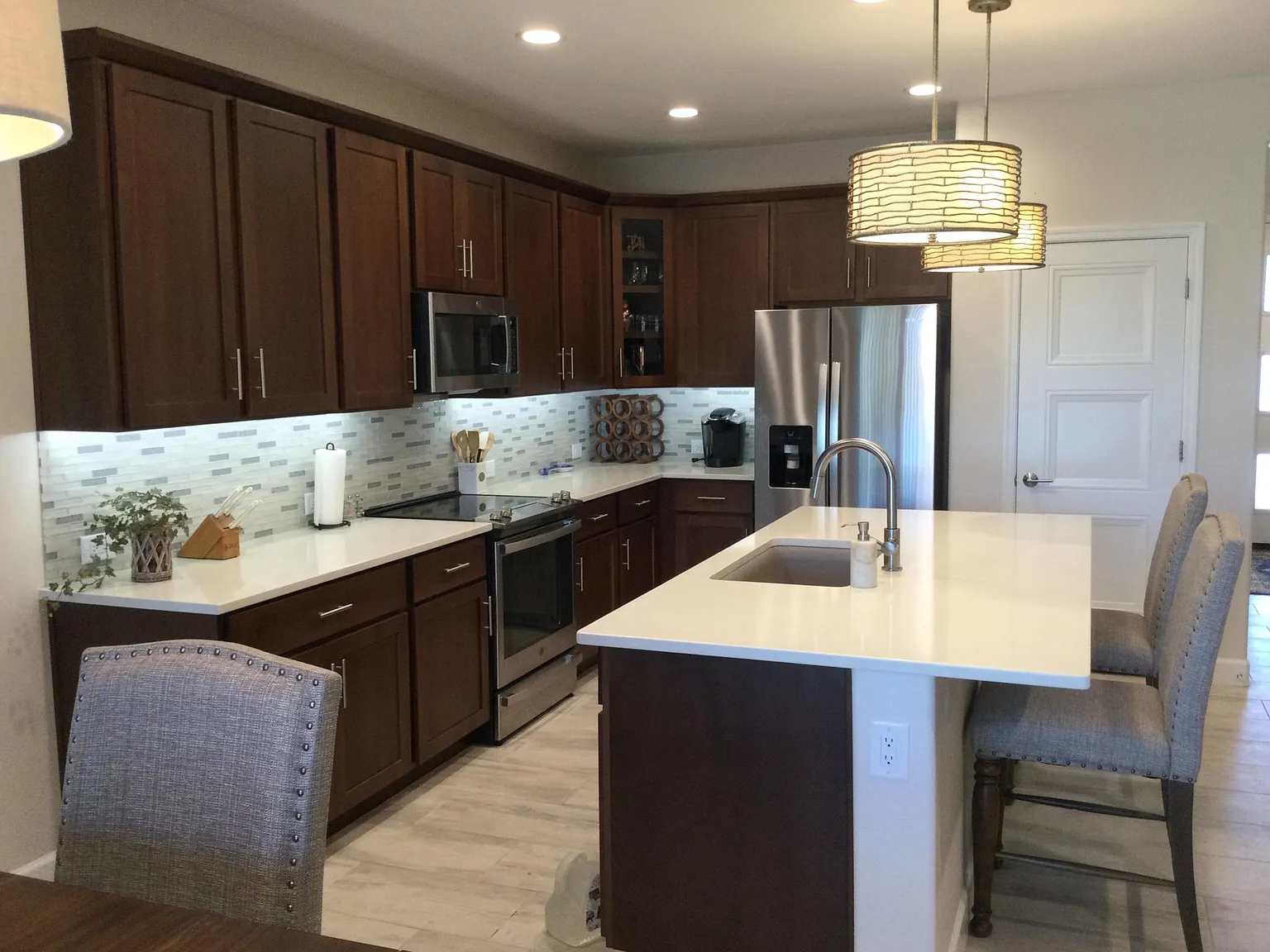 2 bed, 1398 sqft, $2,600 — Photo 4