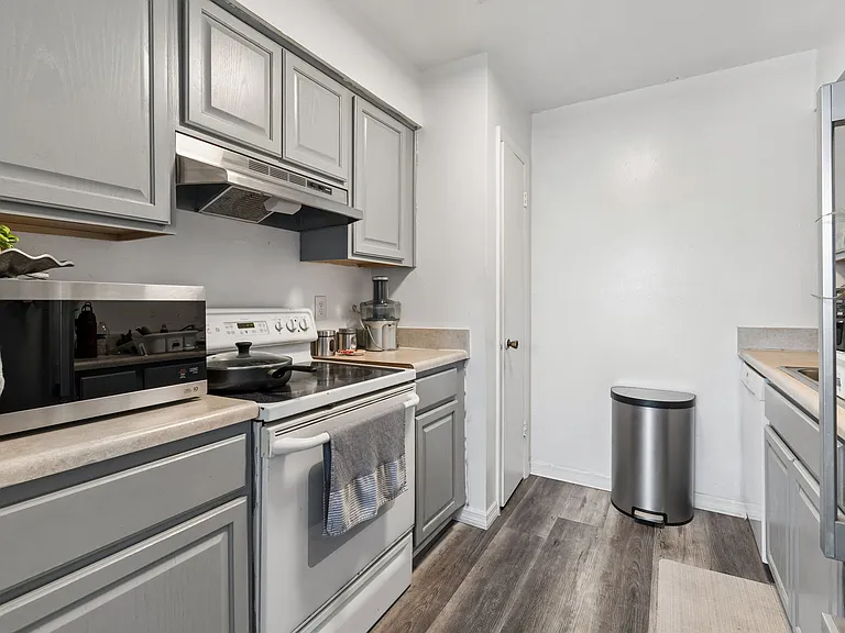 7210 N Manhattan Ave — Photo 24