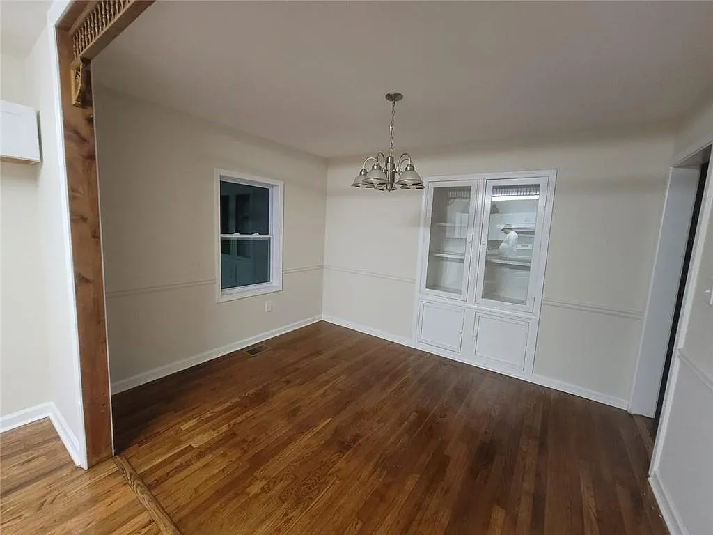 2 bed, 1.0 bath, 997 sqft, $1,800 — Photo 4