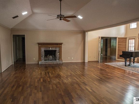 4th image of 1912 Oakmont St