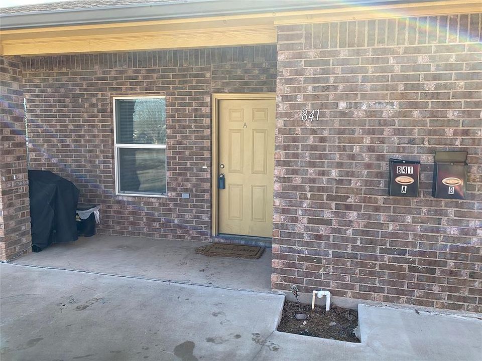 1st image of 841 E North 10th St