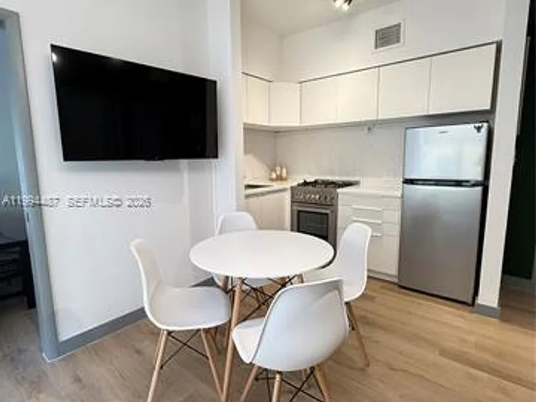 1320 Drexel Ave #CU-302 — Photo 5