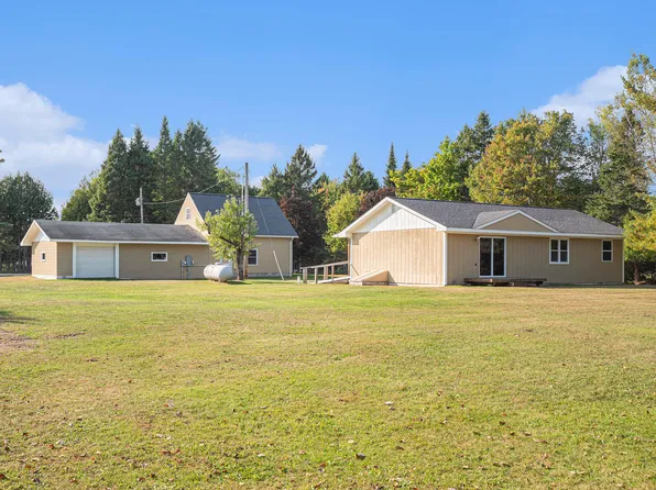 13980 Paradise Lake Rd, Levering, MI 49755