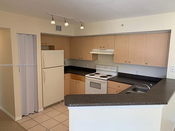 3rd image of 4041 San Marino Blvd APT 308