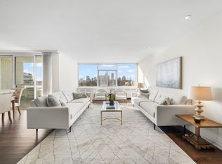 500 Avenue Rd #807, Toronto, ON M4V2J6