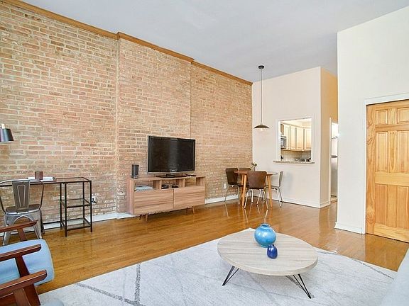 3rd image of 226 E 32nd St #2F