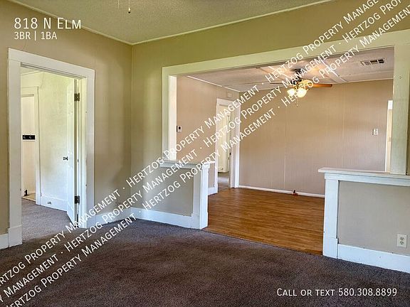 3rd image of 818 N Elm St