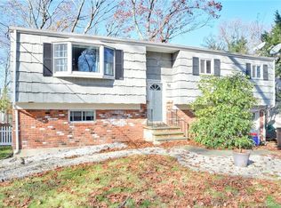 50 Duke Dr, Stamford, CT 06905