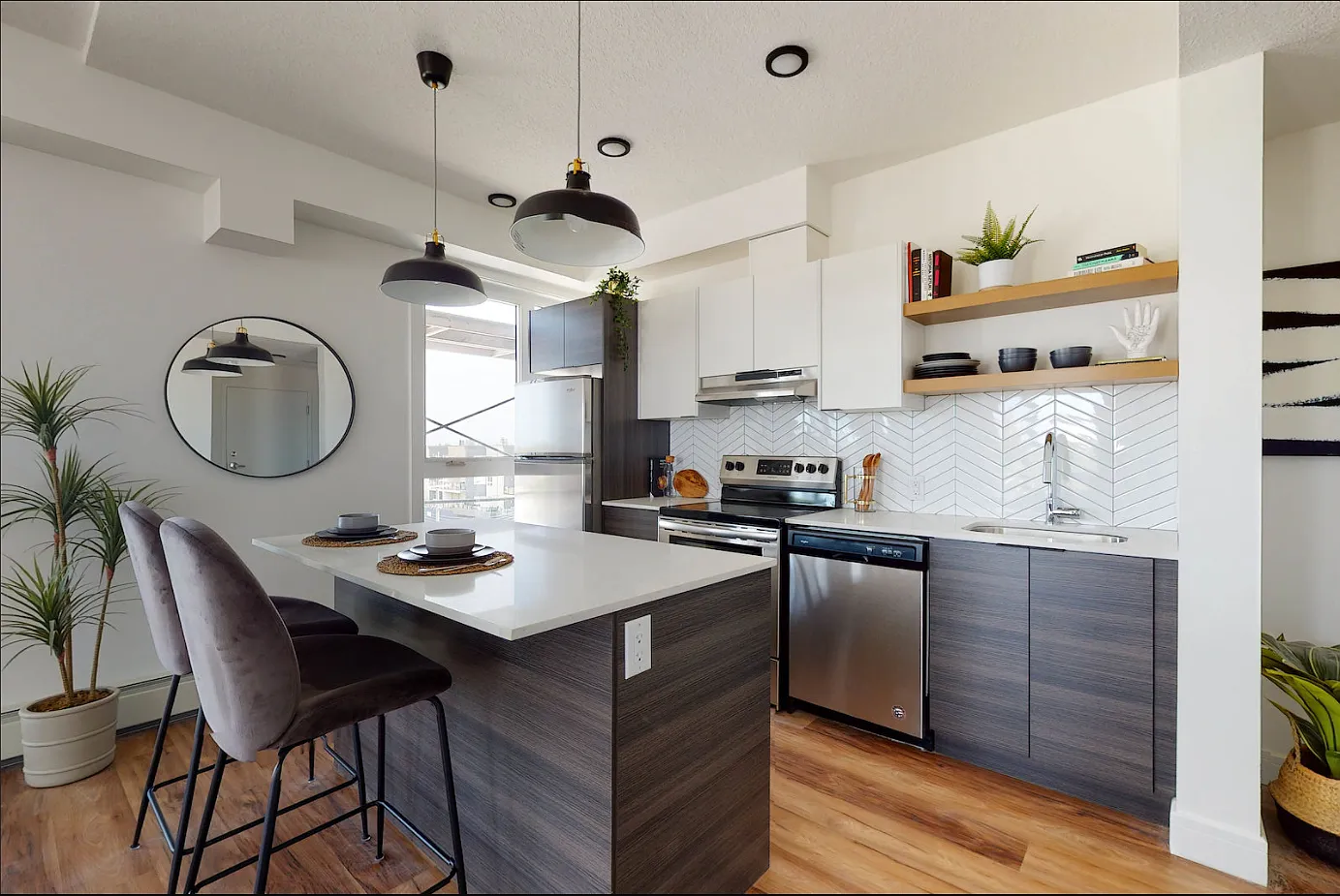 @81 on Whyte Residential — Photo 4