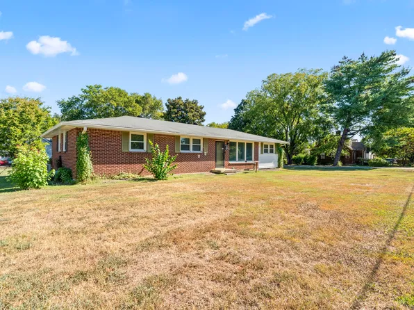 208 Roscoe St, Goodlettsville, TN 37072