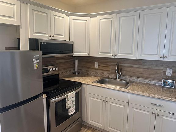 4th image of 79 Dorset B