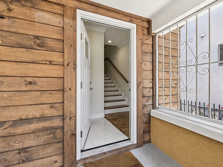2106 Crenshaw Blvd — Photo 26