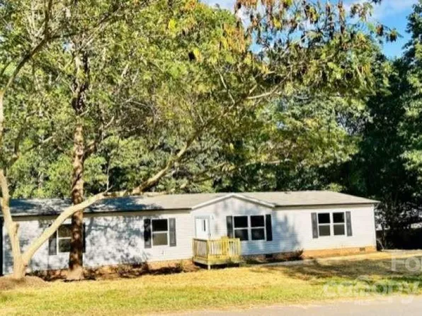 3302 Tatterstone Ln, Maiden, NC 28650