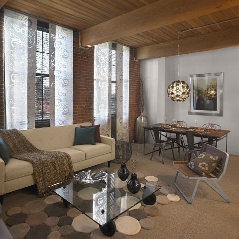 2nd image of 621 Locke St #621